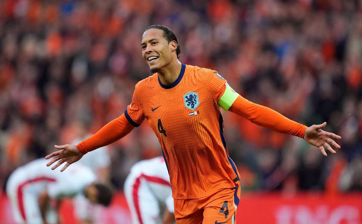 开云体育直播-荷兰逆转乌拉圭，范佩西统治全场