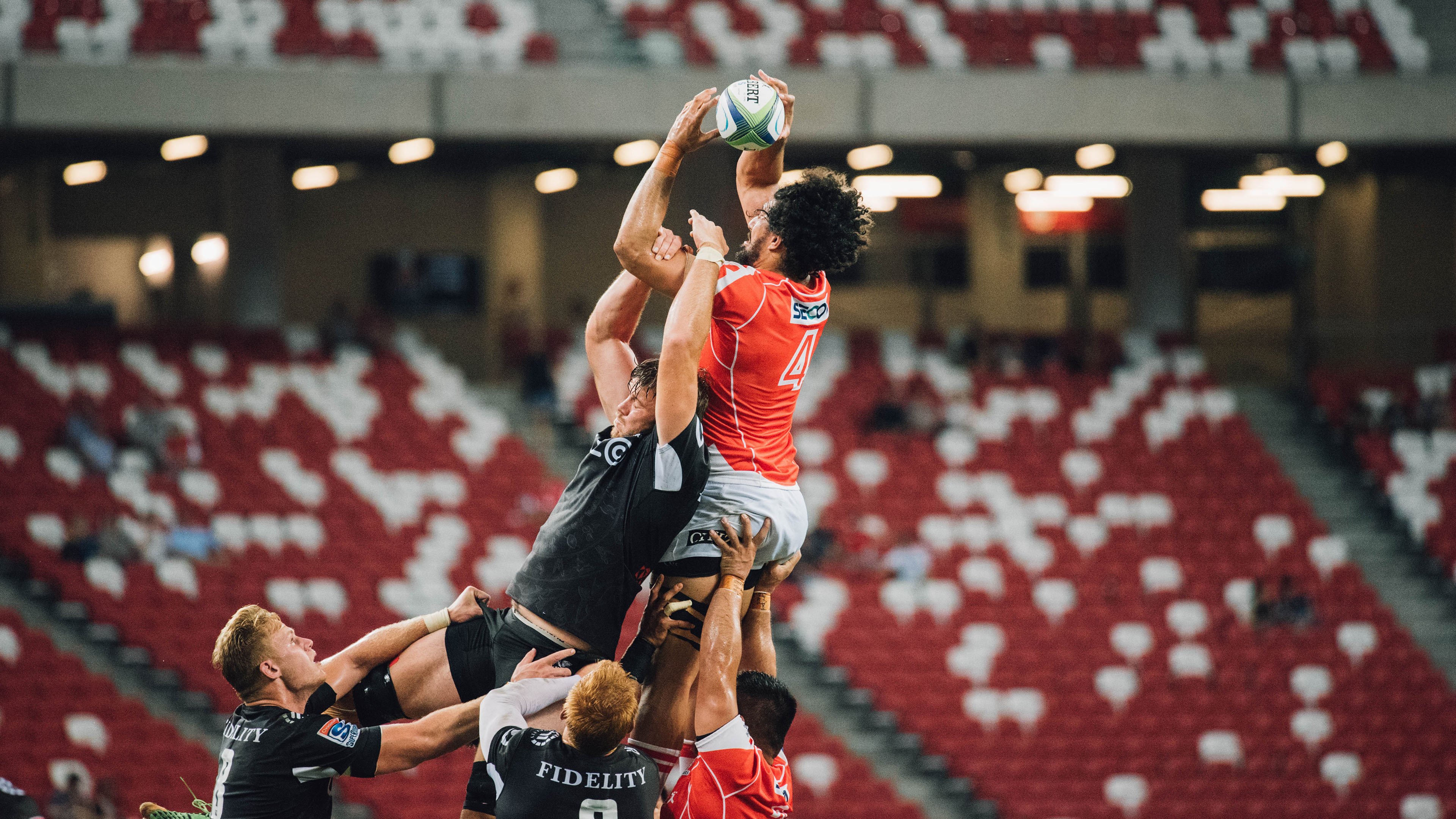 开云体育-太阳灼伤湖人，班凯罗赛后评分拉满展现全能统治力