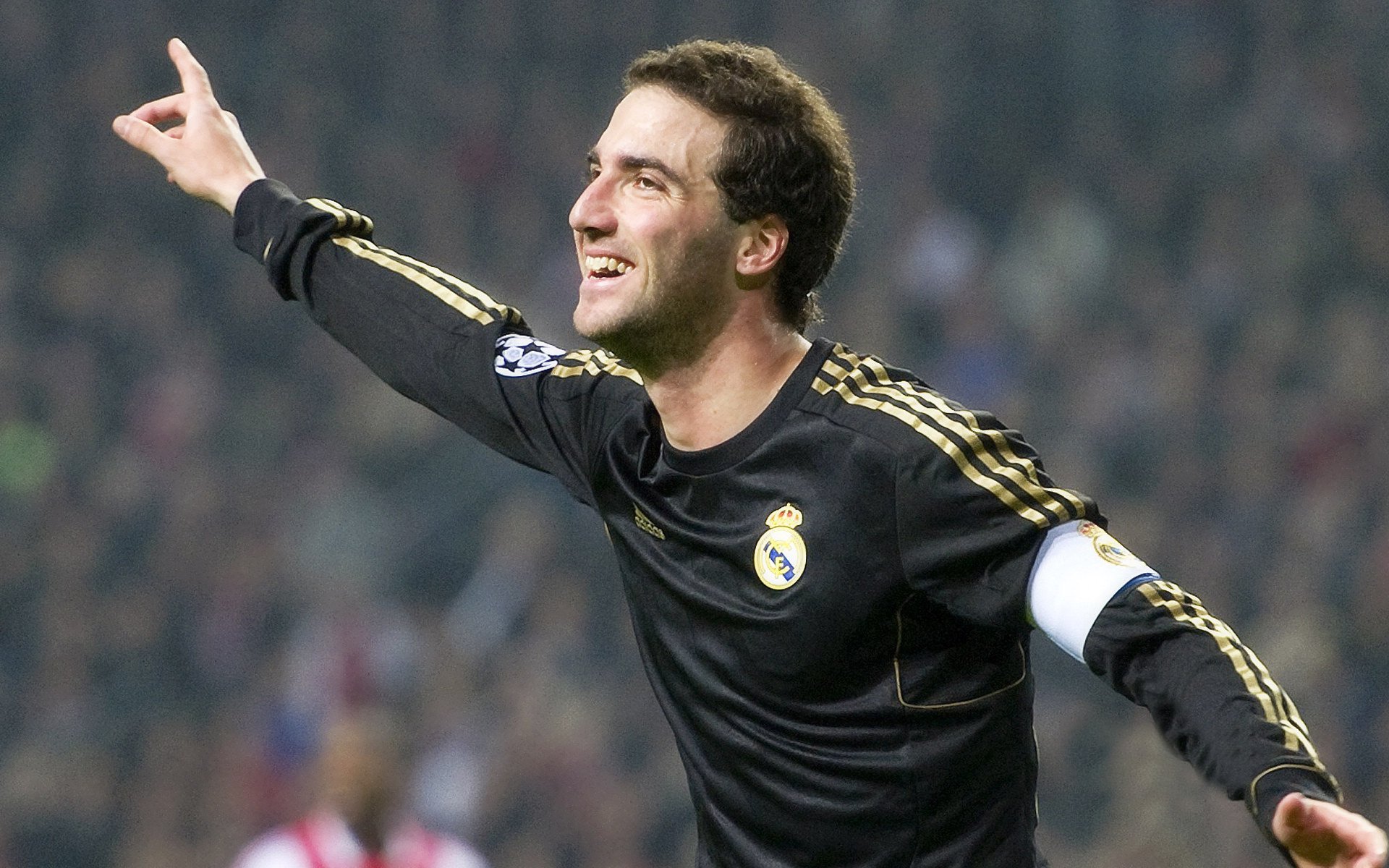 迪马利亚状态火热,佛罗伦萨逆转AC米兰,天使之翼点燃紫百合奇迹