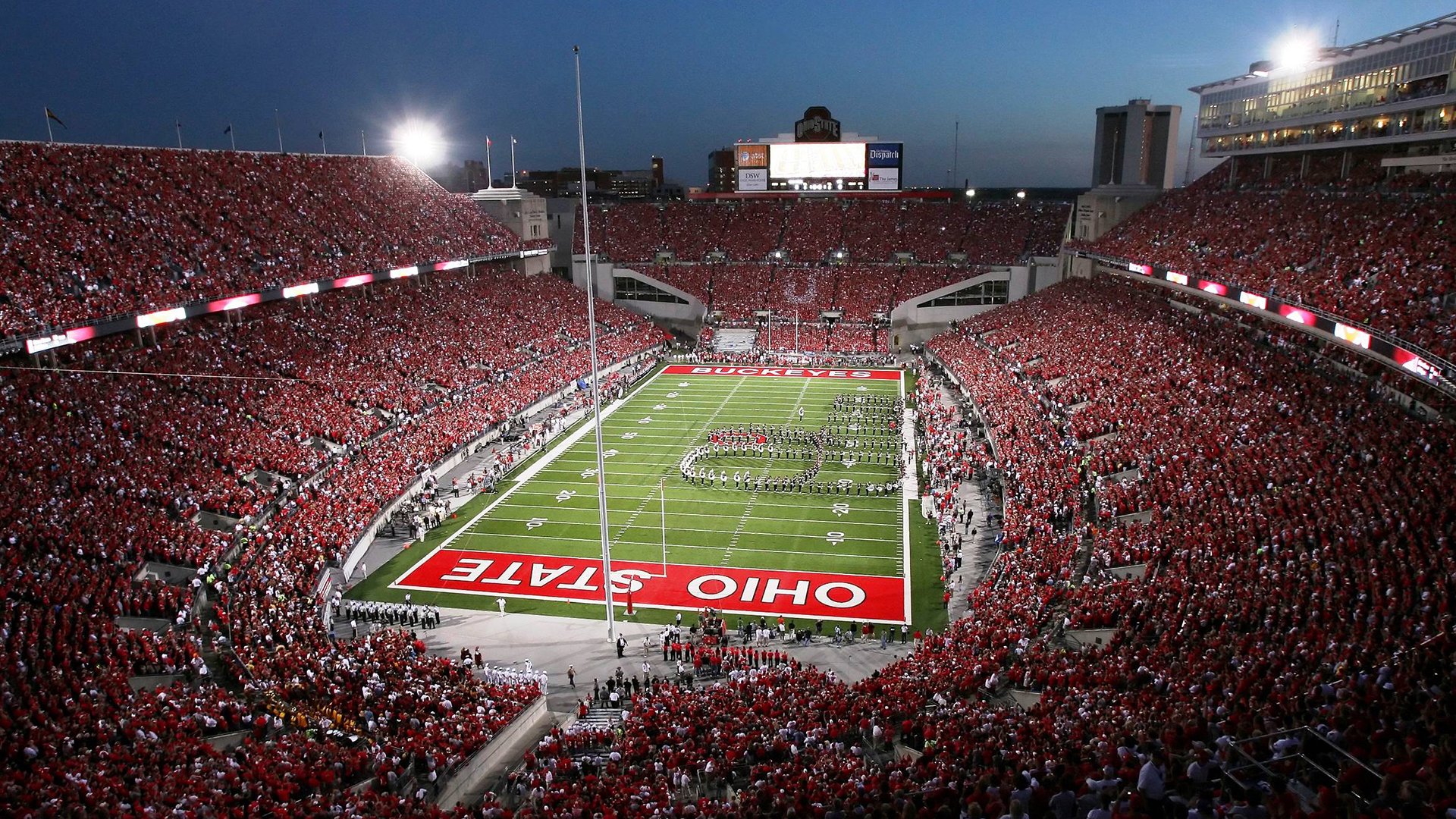 开云体育app-赛道与绿茵的交错，当F1争冠焦点在奥地利遭遇马德里竞技式爆冷