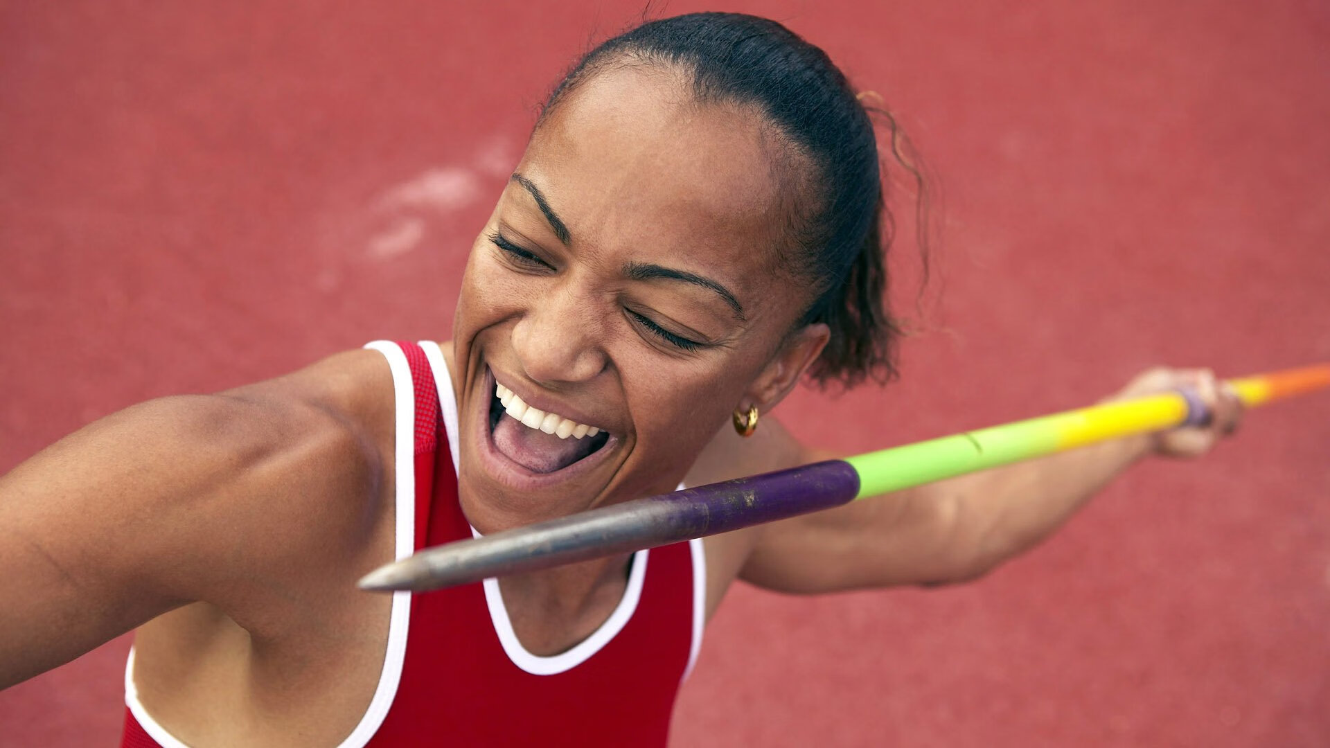 双线战场的破局艺术，从欧冠淘汰赛的战术博弈到快船关键战的逆境突围